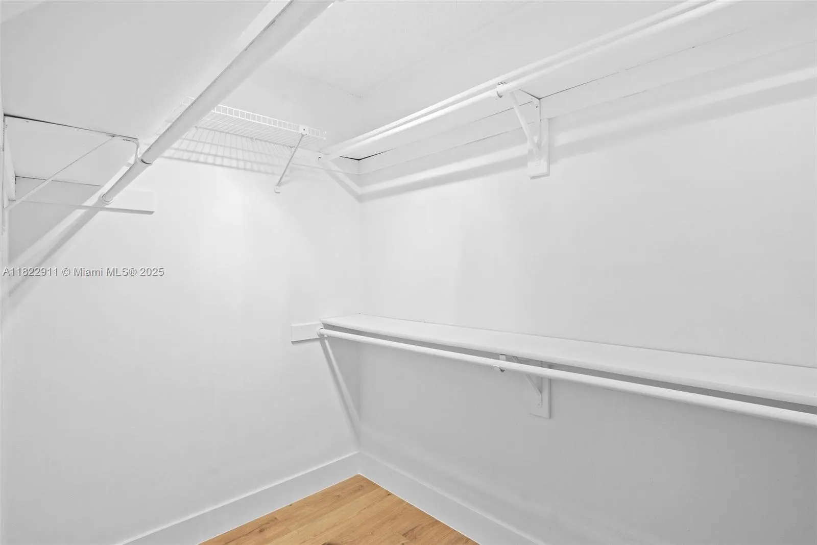 Miami, Florida 33133, United States, 3 Bedrooms Bedrooms, ,2 BathroomsBathrooms,Residential,Active,155986