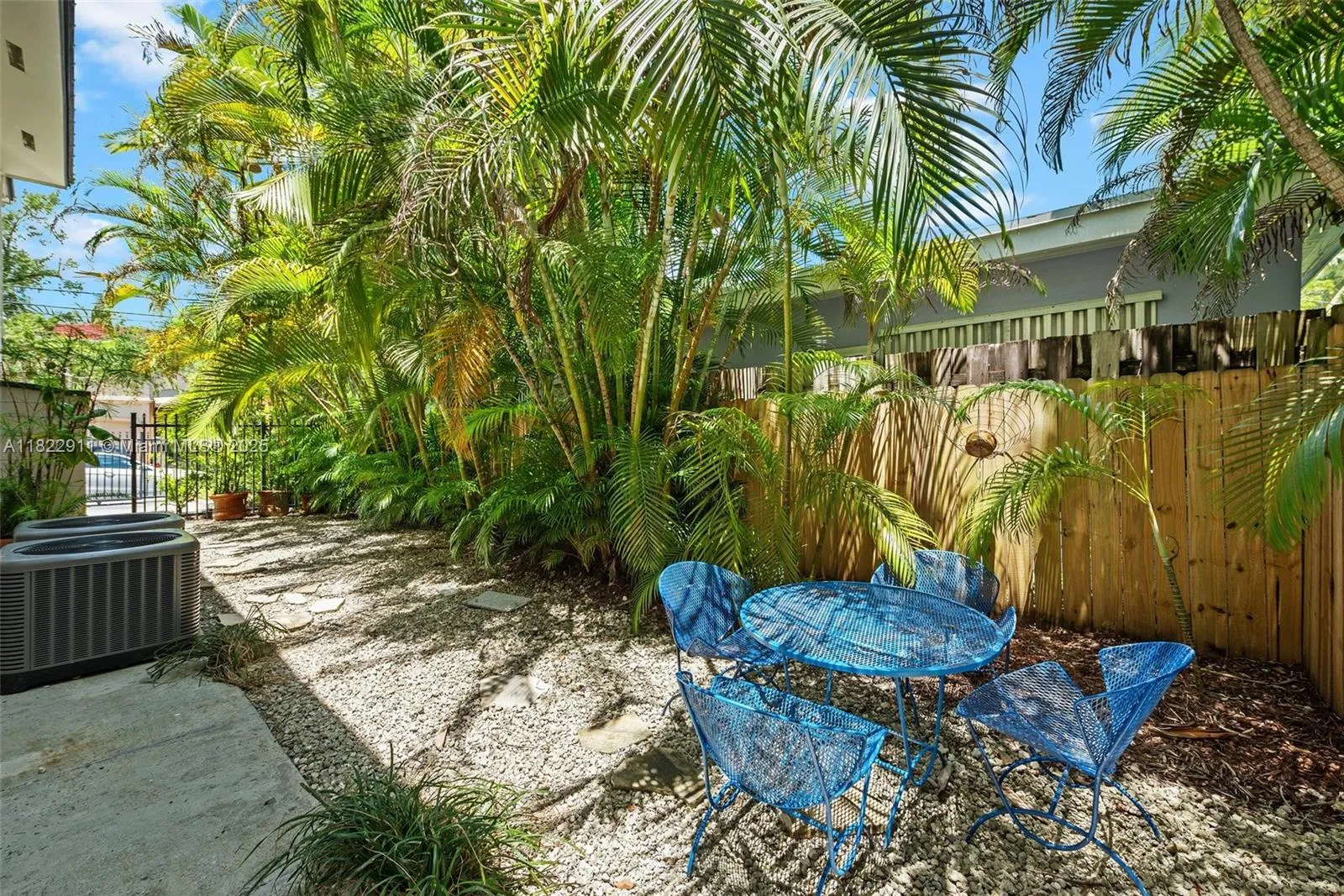 Miami, Florida 33133, United States, 3 Bedrooms Bedrooms, ,2 BathroomsBathrooms,Residential,Active,155986