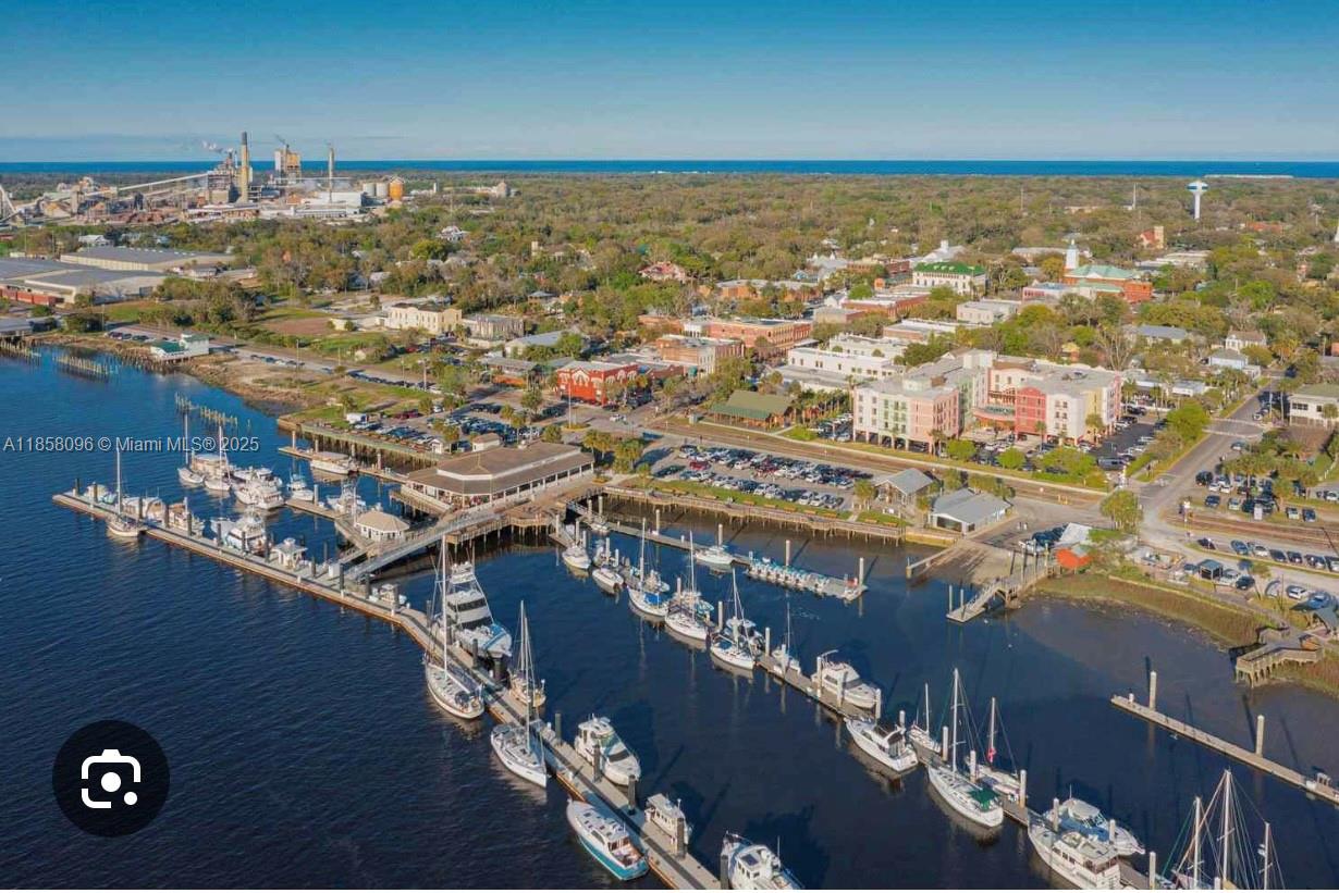 FERNANDINA BEACH - Land