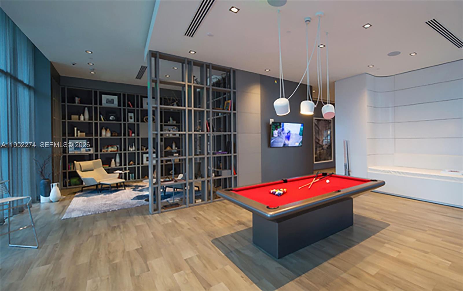 1100 MILLECENTO RESIDENCE - Residential