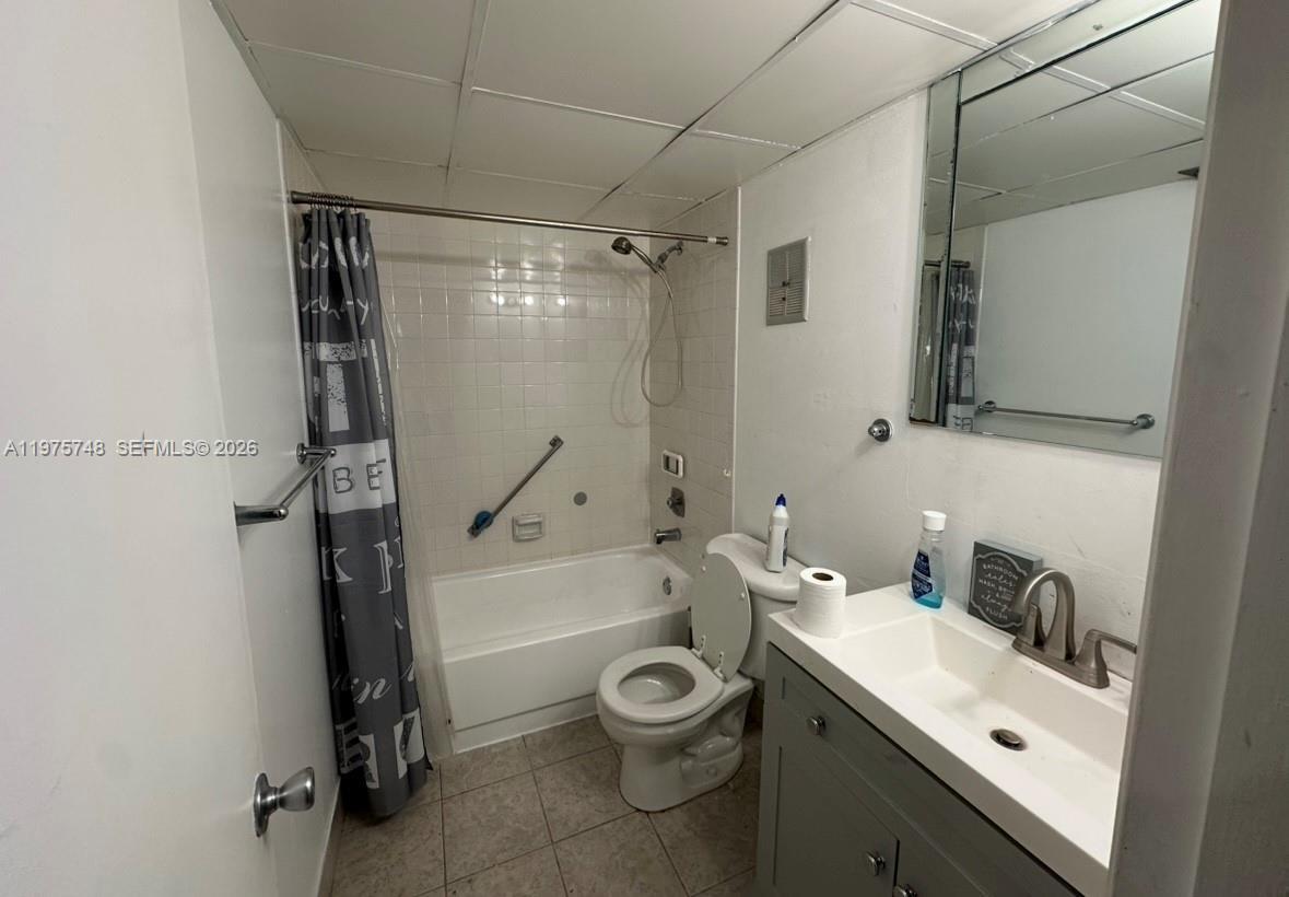 OMEGA CONDO NO 9 - Residential