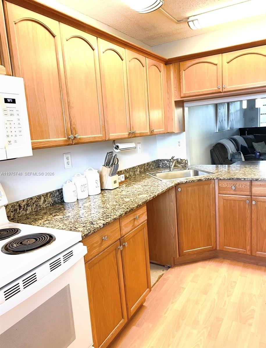 OMEGA CONDO NO 9 - Residential