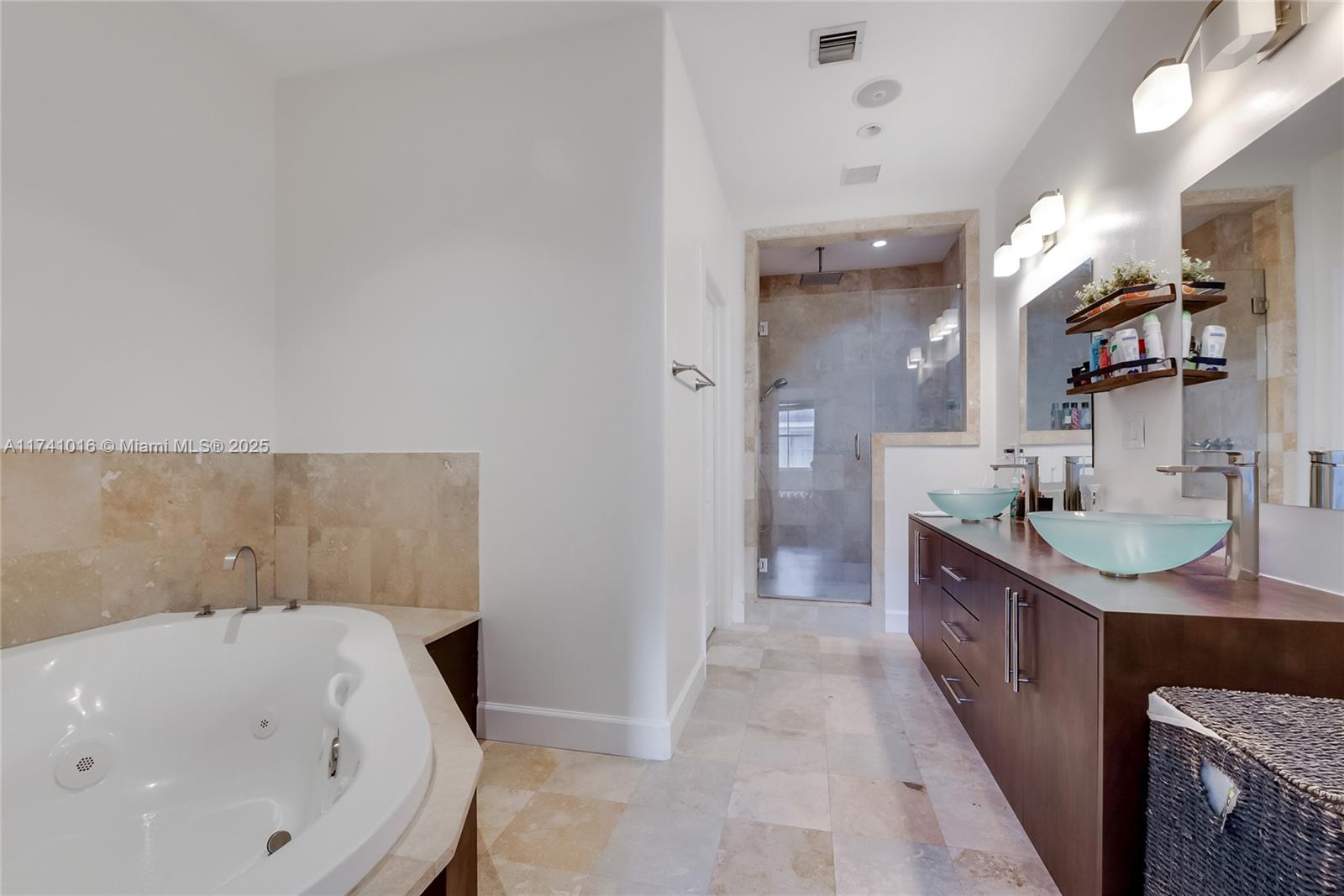 GRAND LAKES PHASE III - Residential