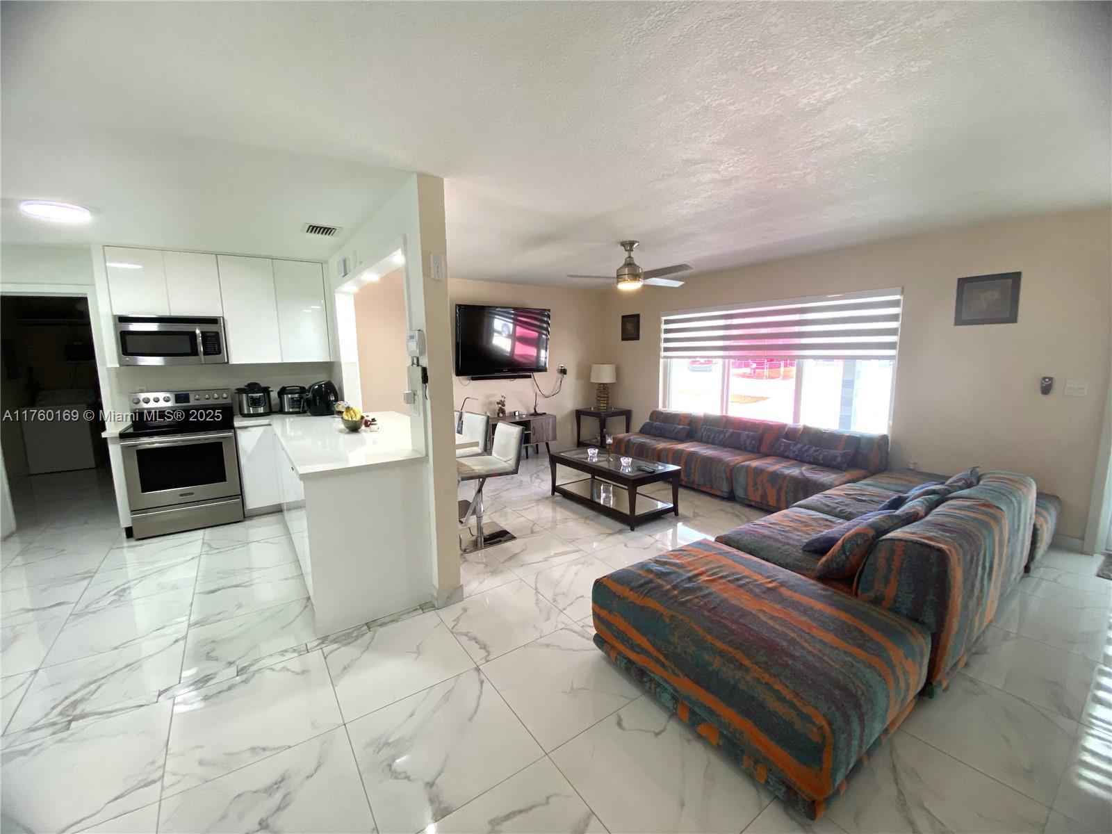 CAROL CITY 1 ST ADDN - Residential