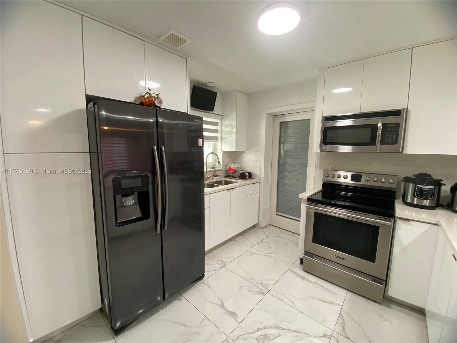 CAROL CITY 1 ST ADDN - Residential