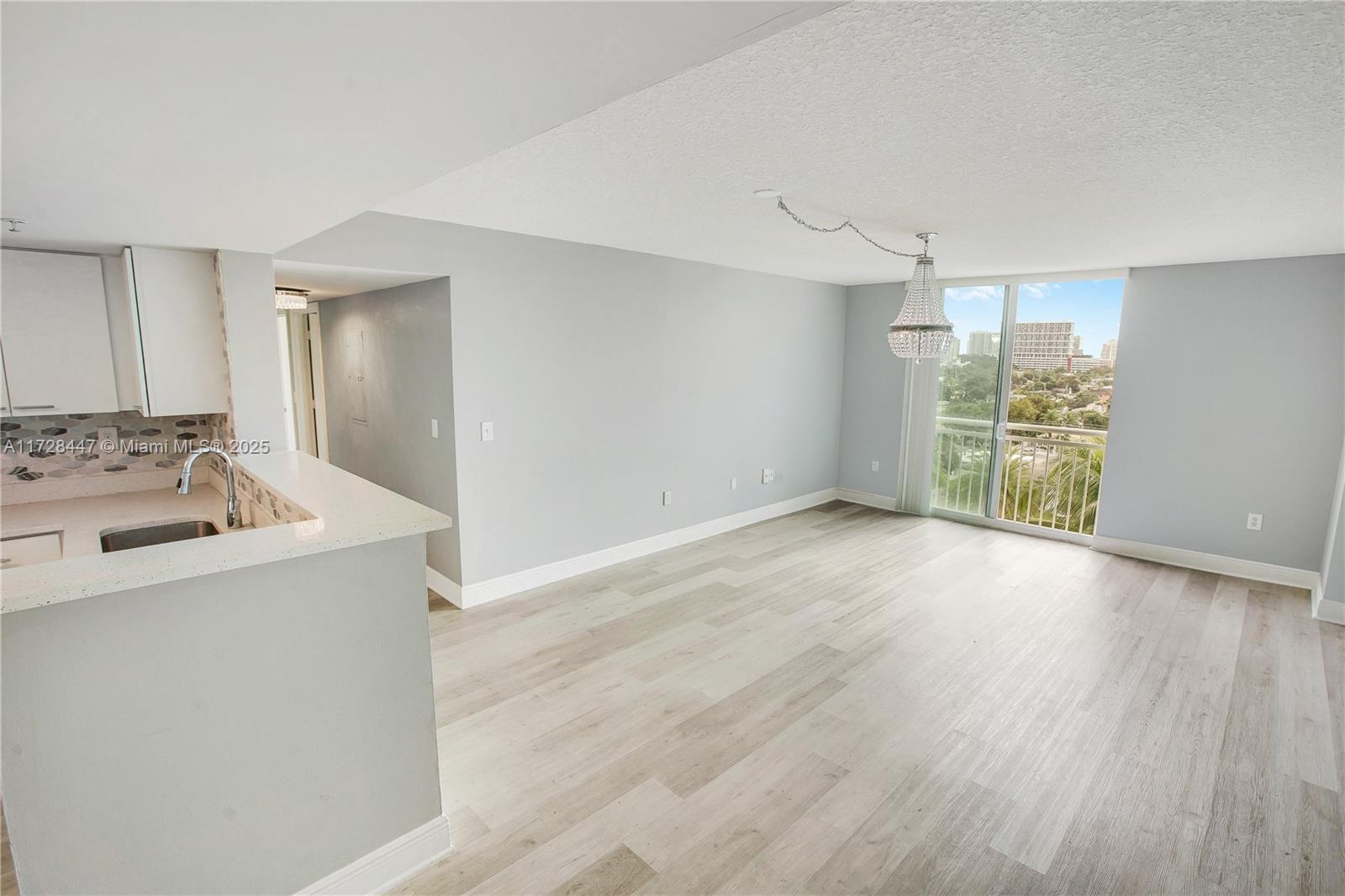 THE ASTON CONDO - Residential