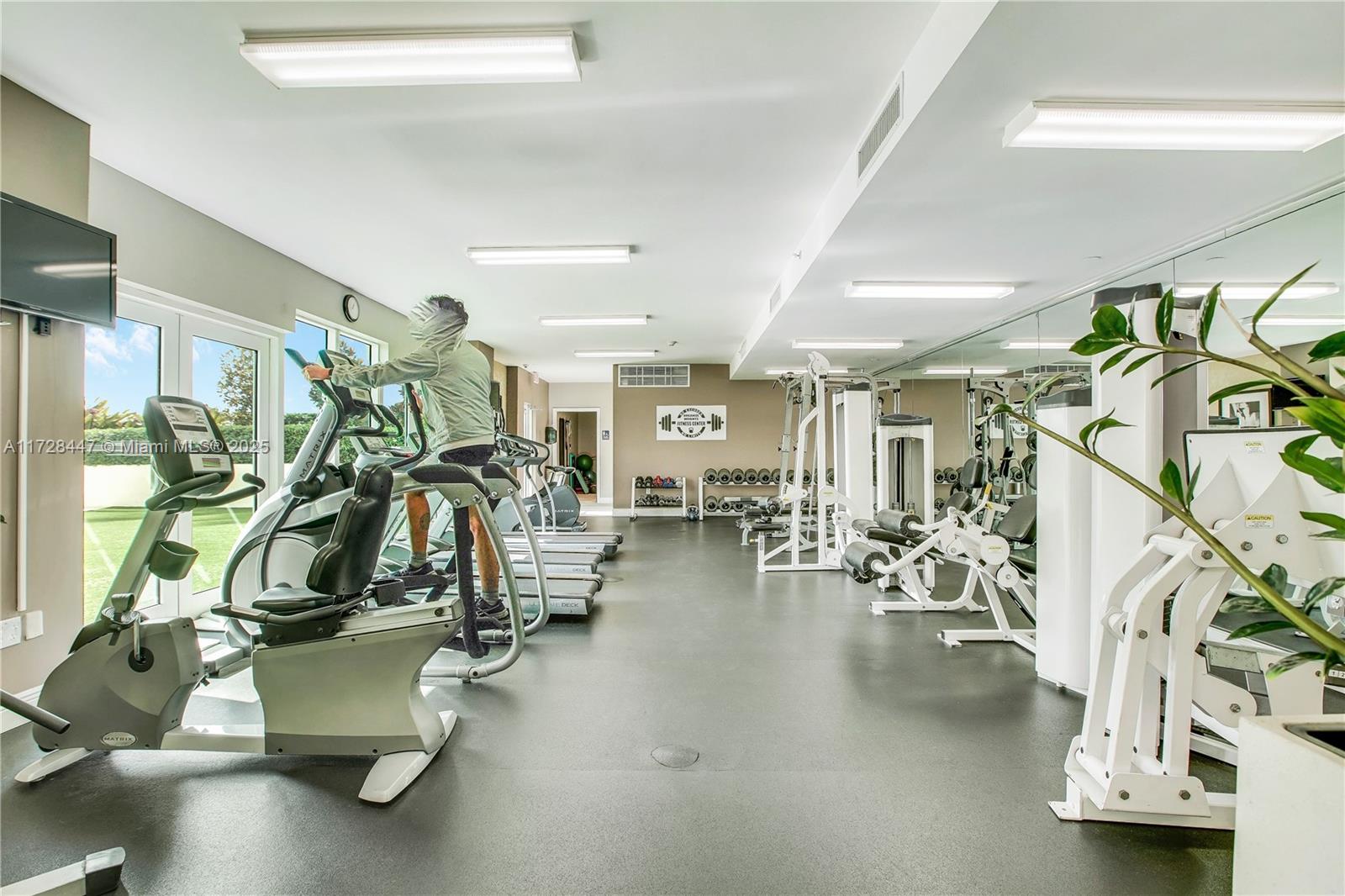 THE ASTON CONDO - Residential