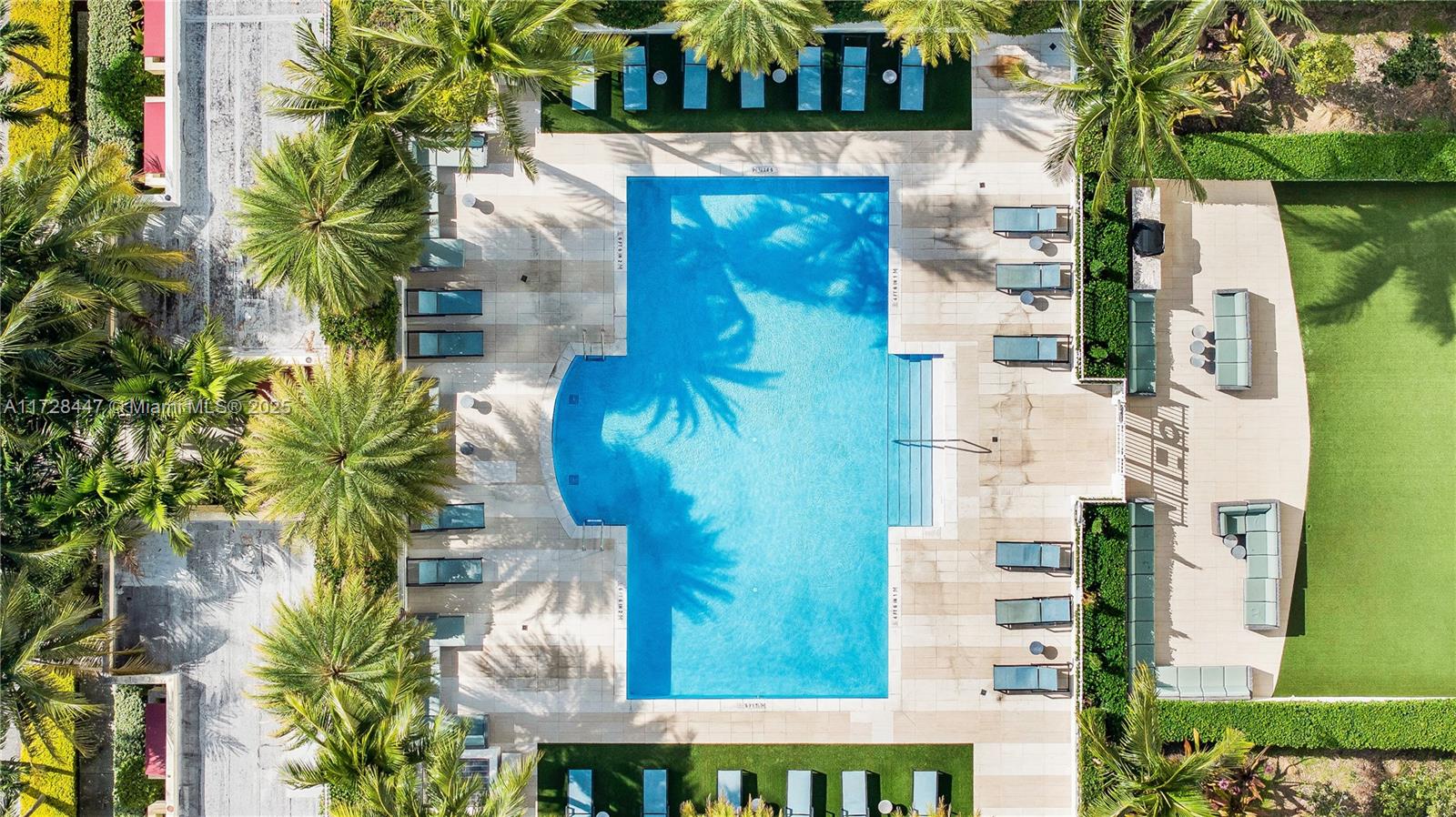 THE ASTON CONDO - Residential