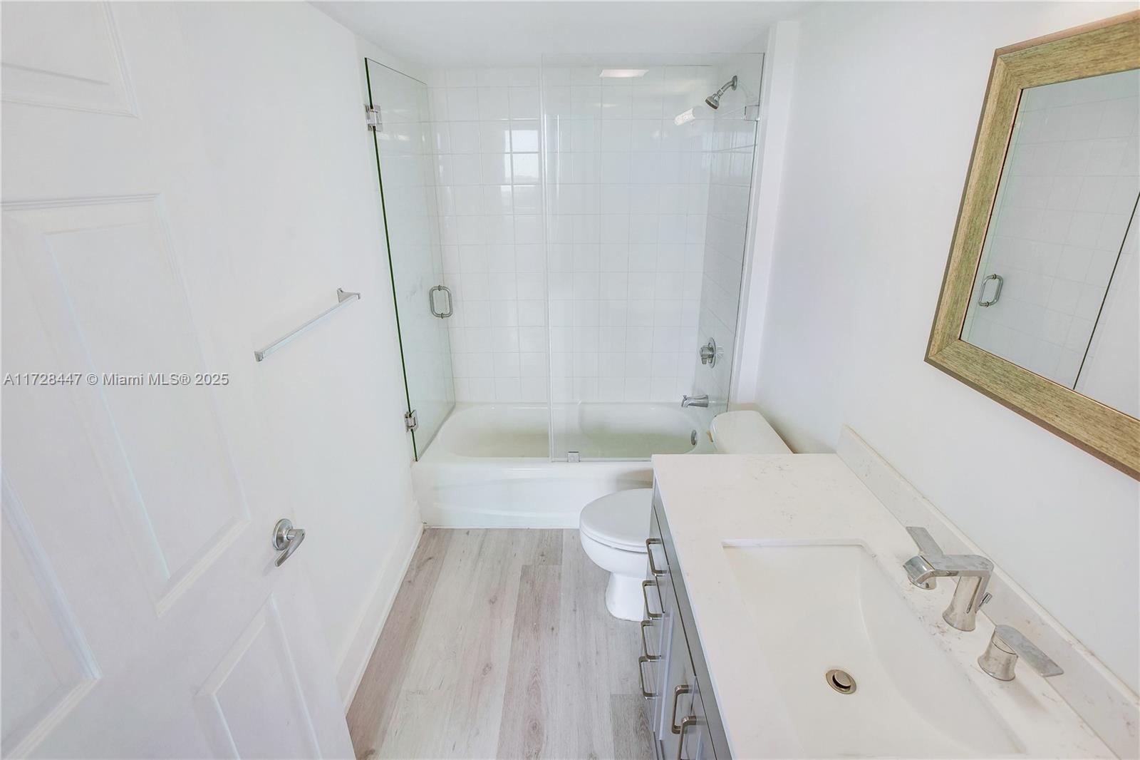 THE ASTON CONDO - Residential