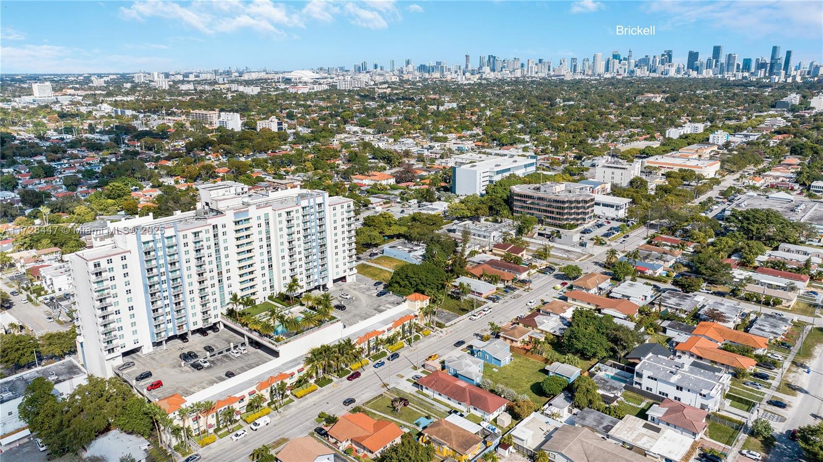 THE ASTON CONDO - Residential