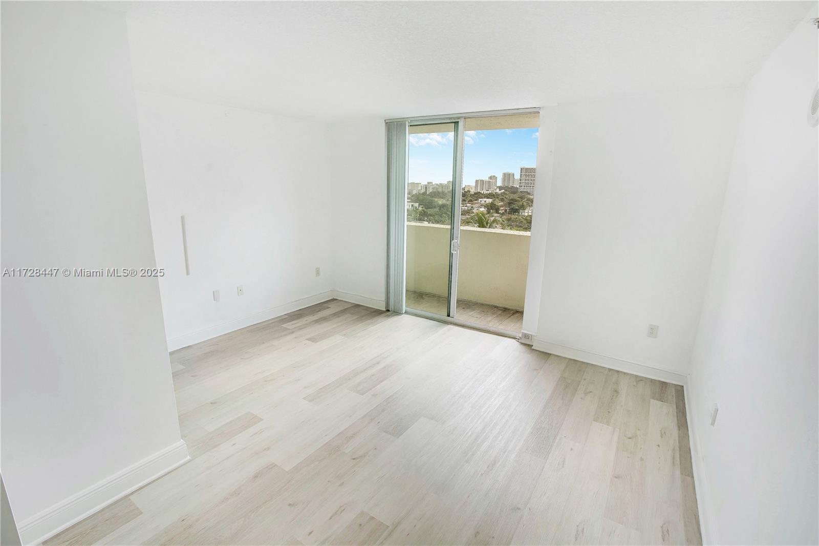 THE ASTON CONDO - Residential