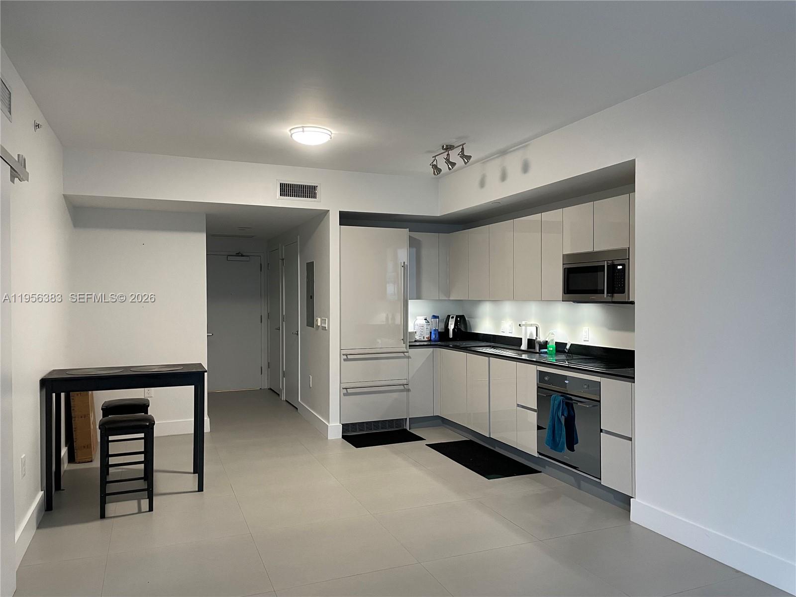 1010 BRICKELL CONDO - Residential