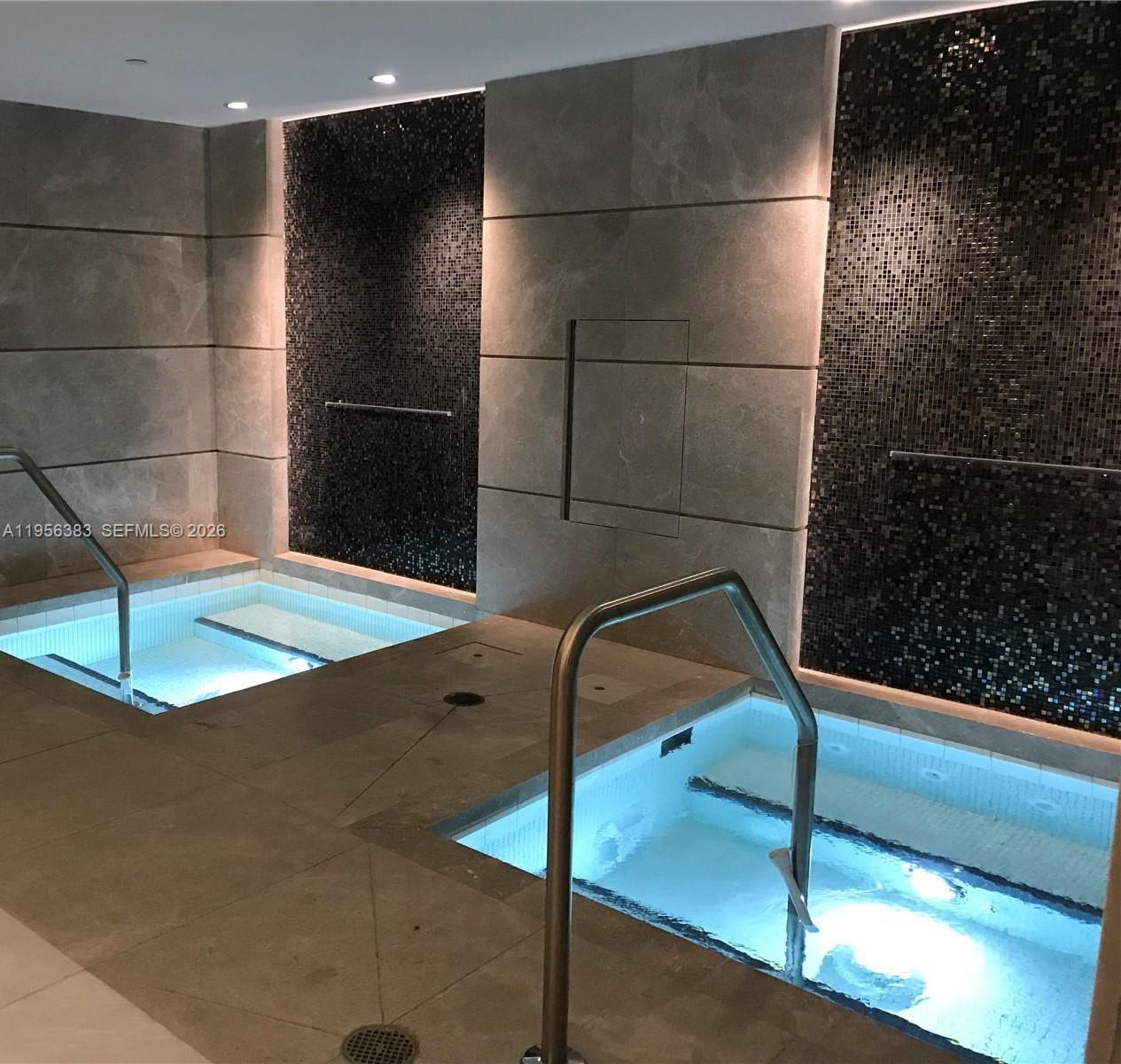 1010 BRICKELL CONDO - Residential