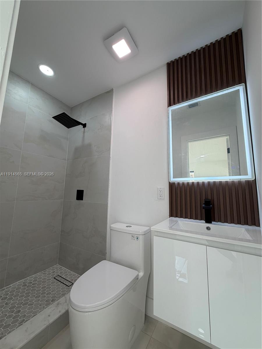 REPLAT OF PORTIONS OF RIC - Residential