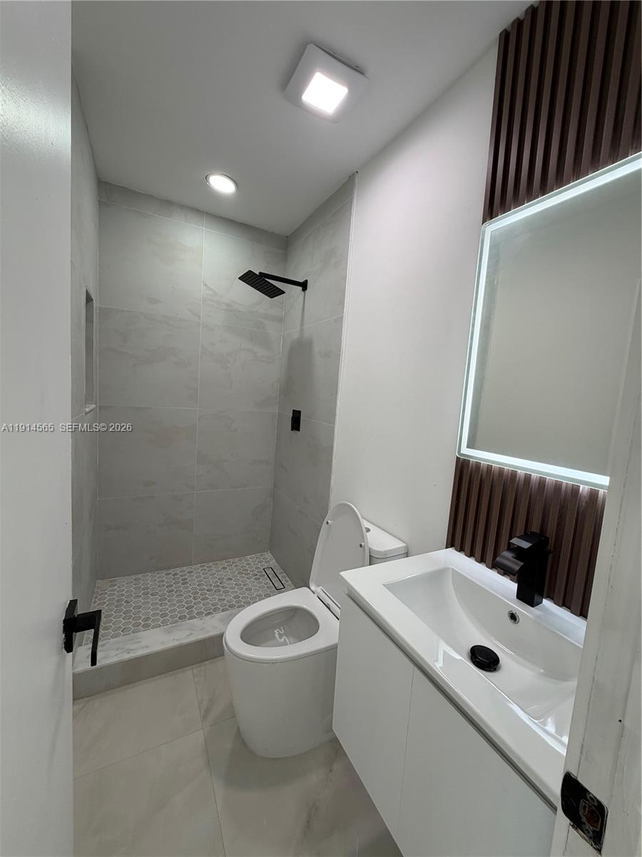 REPLAT OF PORTIONS OF RIC - Residential