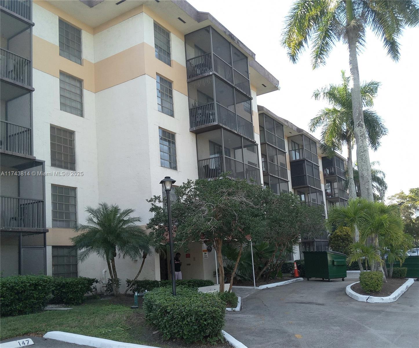 Rental Property at 5570 Nw 44th St 507A, Lauderhill, Miami-Dade County, Florida - Bedrooms: 1 
Bathrooms: 2  - $1,550 MO.