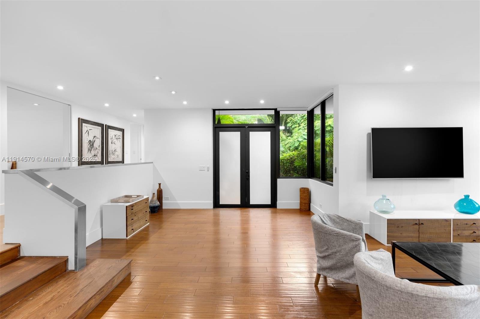 SUNSET ISLANDS-ISLAND NO - Residential