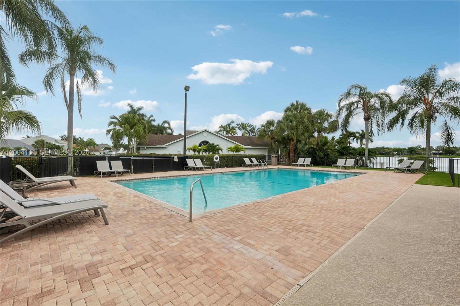 MEADOWLAND COVE - Residential