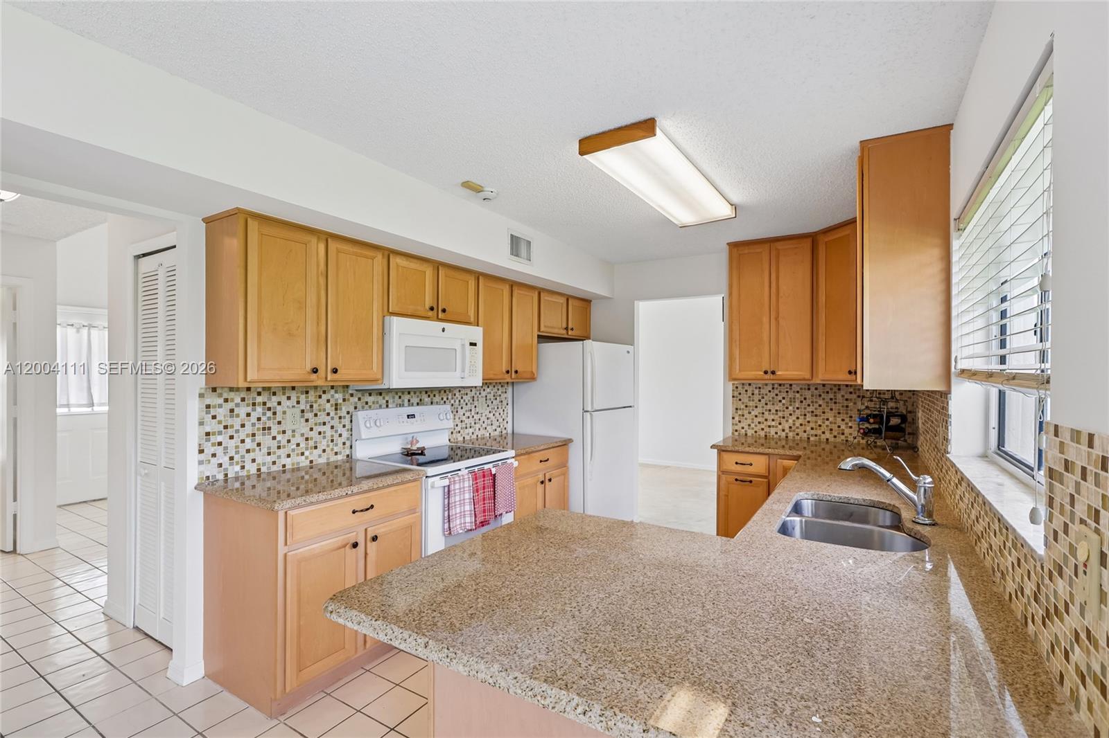 MEADOWLAND COVE - Residential