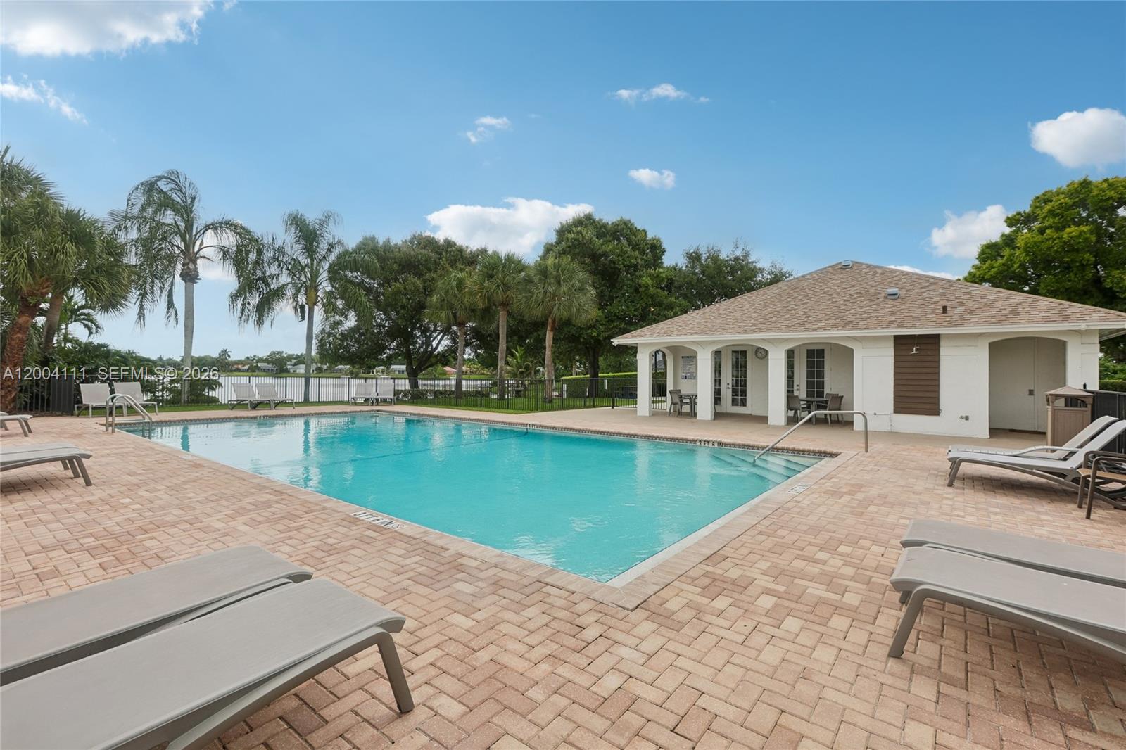 MEADOWLAND COVE - Residential
