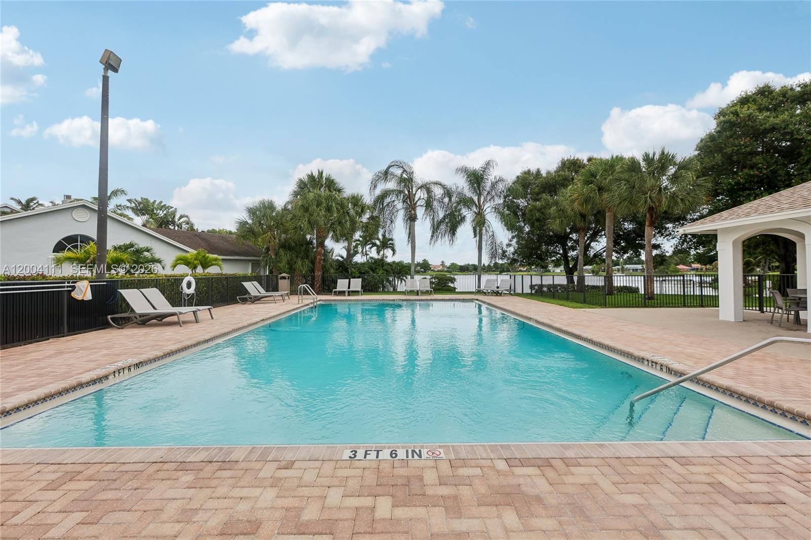 MEADOWLAND COVE - Residential