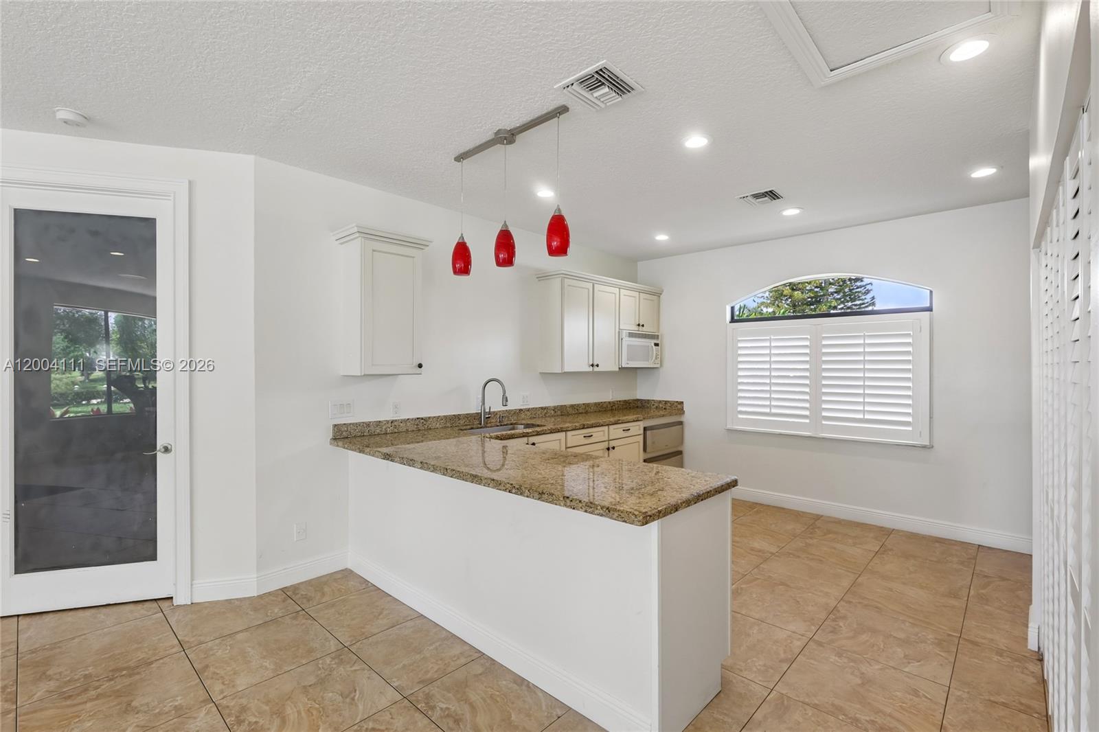 MEADOWLAND COVE - Residential