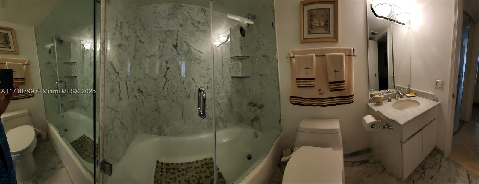 LEXCELLENCE CONDO - Residential