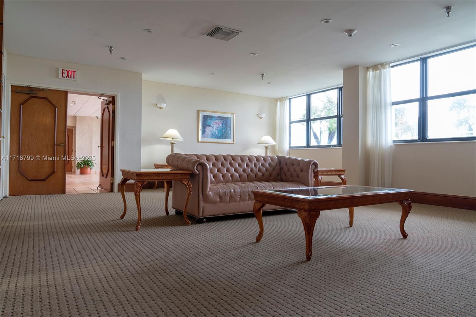 LEXCELLENCE CONDO - Residential