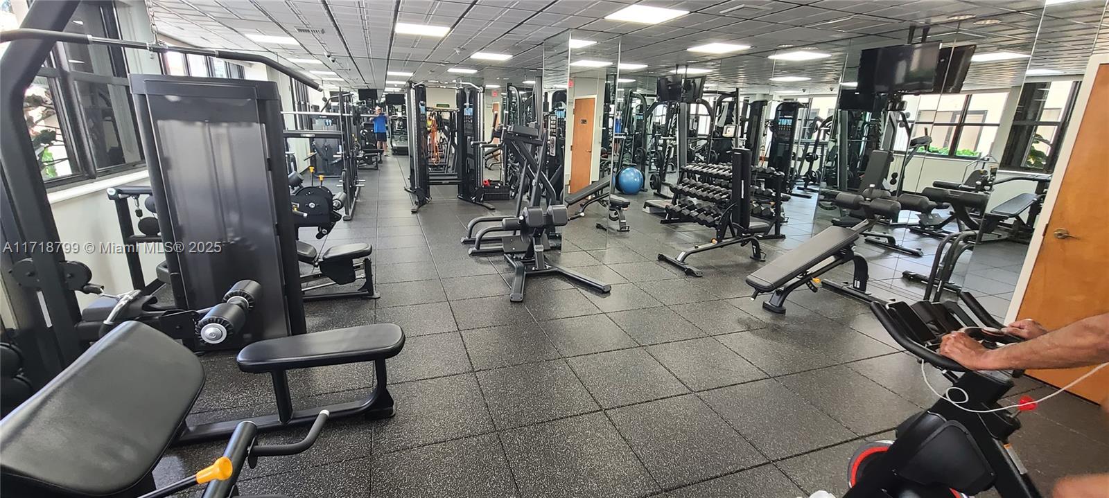 LEXCELLENCE CONDO - Residential