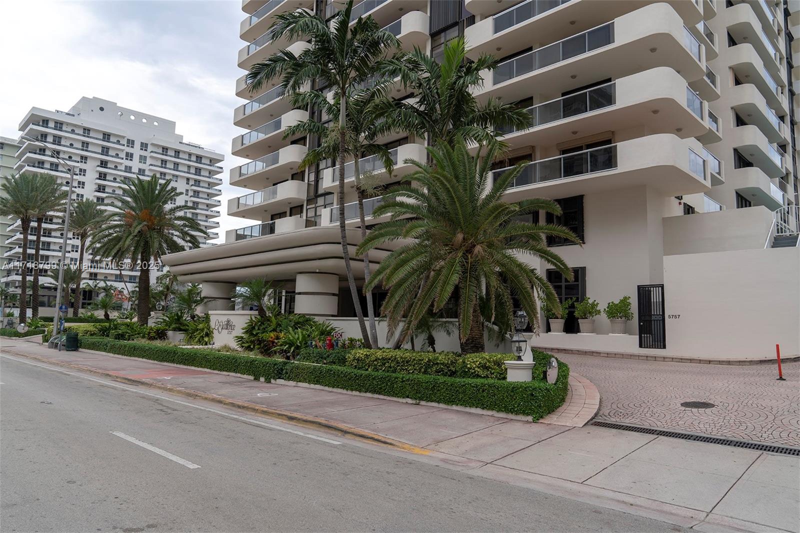 5757 Collins Ave 1604