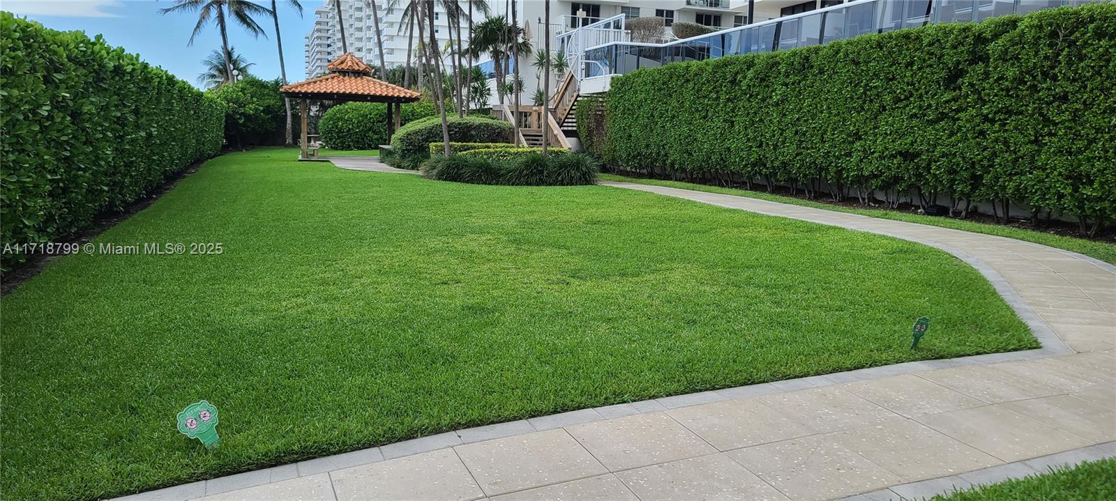 LEXCELLENCE CONDO - Residential