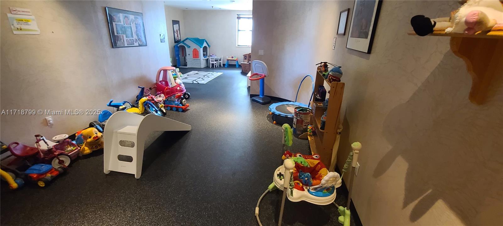 LEXCELLENCE CONDO - Residential