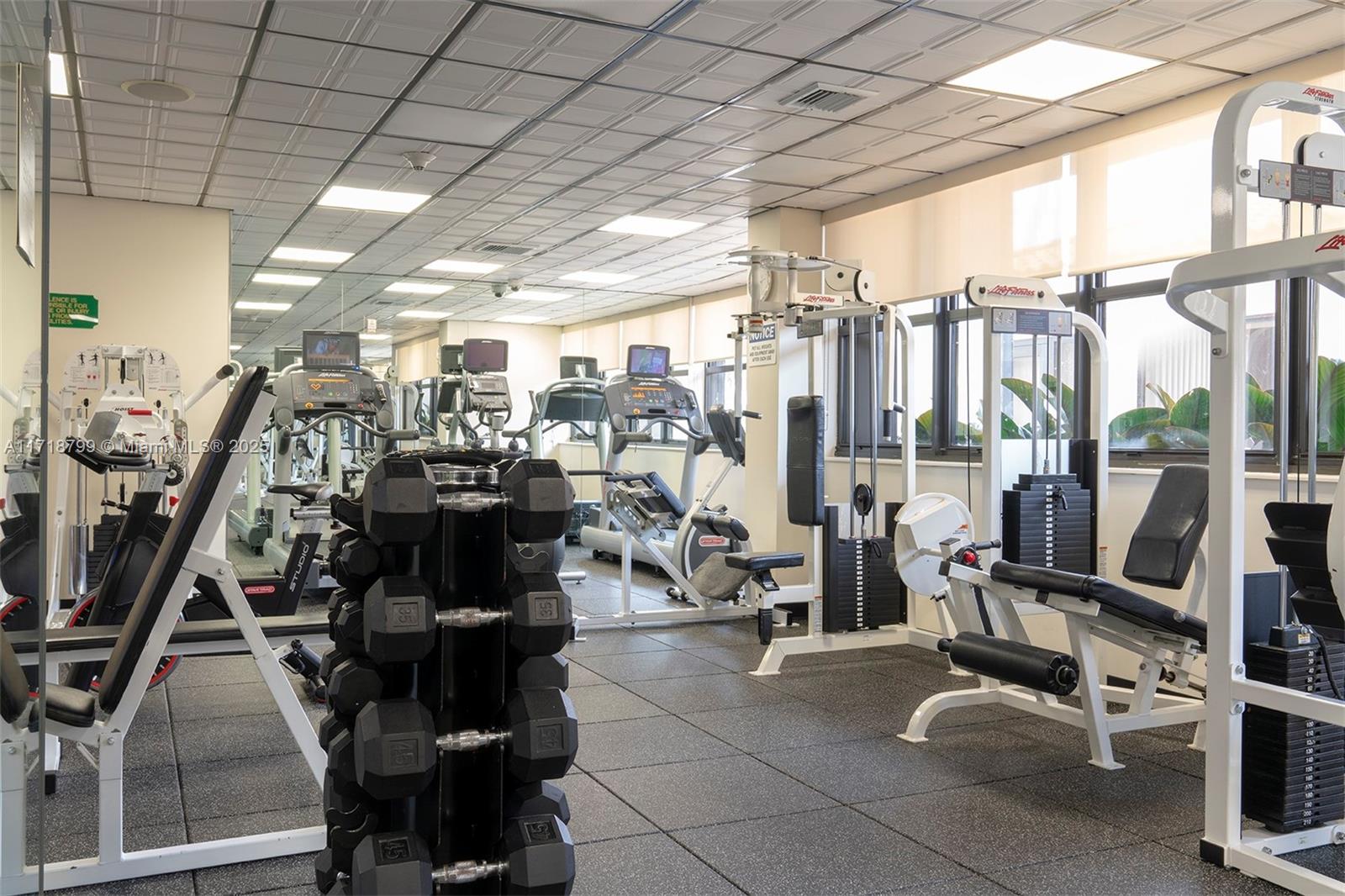 LEXCELLENCE CONDO - Residential