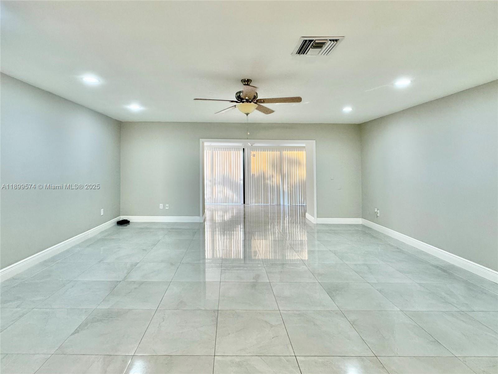 HORIZONS OF BOCA LAGO CON - Residential