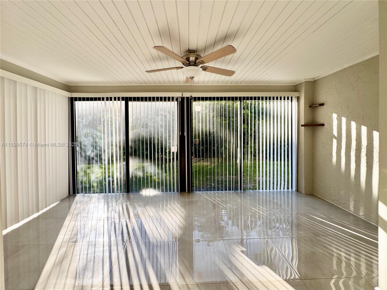 HORIZONS OF BOCA LAGO CON - Residential