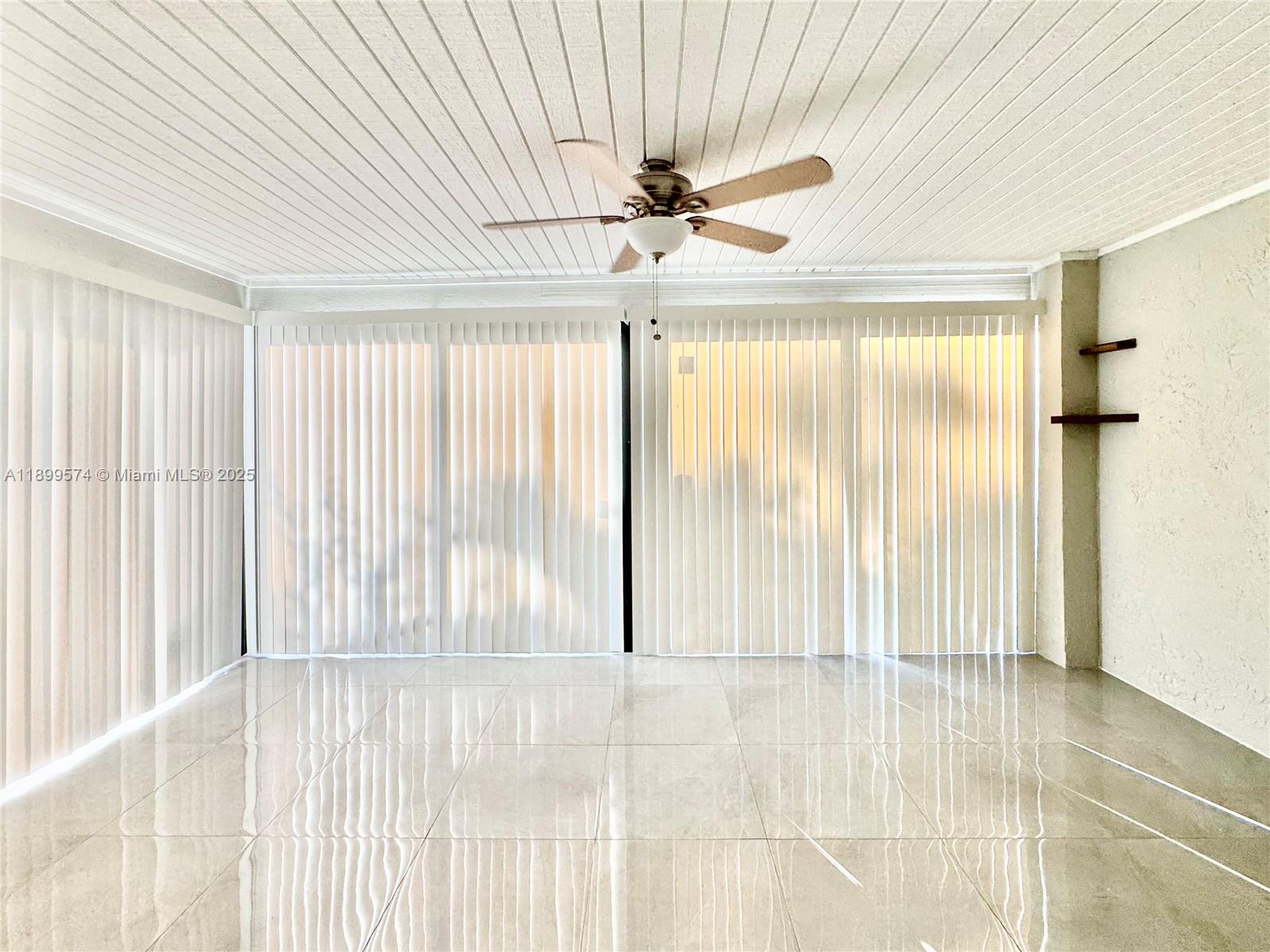 HORIZONS OF BOCA LAGO CON - Residential