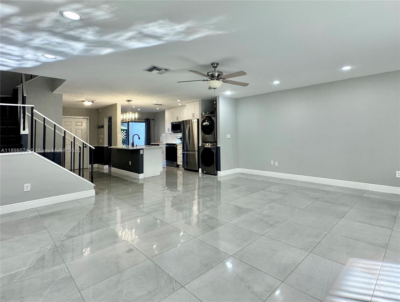 HORIZONS OF BOCA LAGO CON - Residential