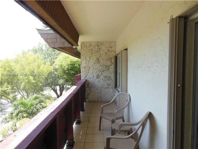 VILLA CAPRI CONDO - Residential Lease