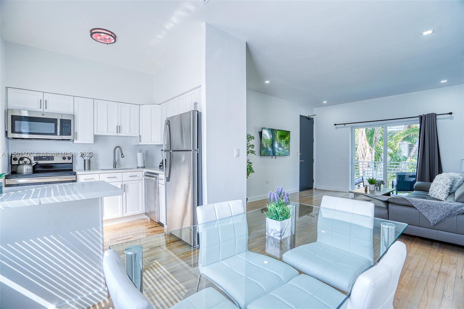 LINCOLN TERRACE SUB - Residential Income