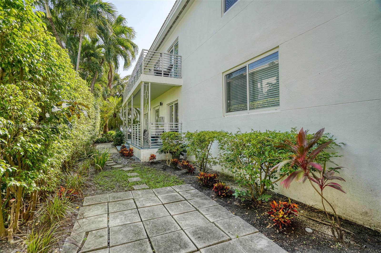 LINCOLN TERRACE SUB - Residential Income