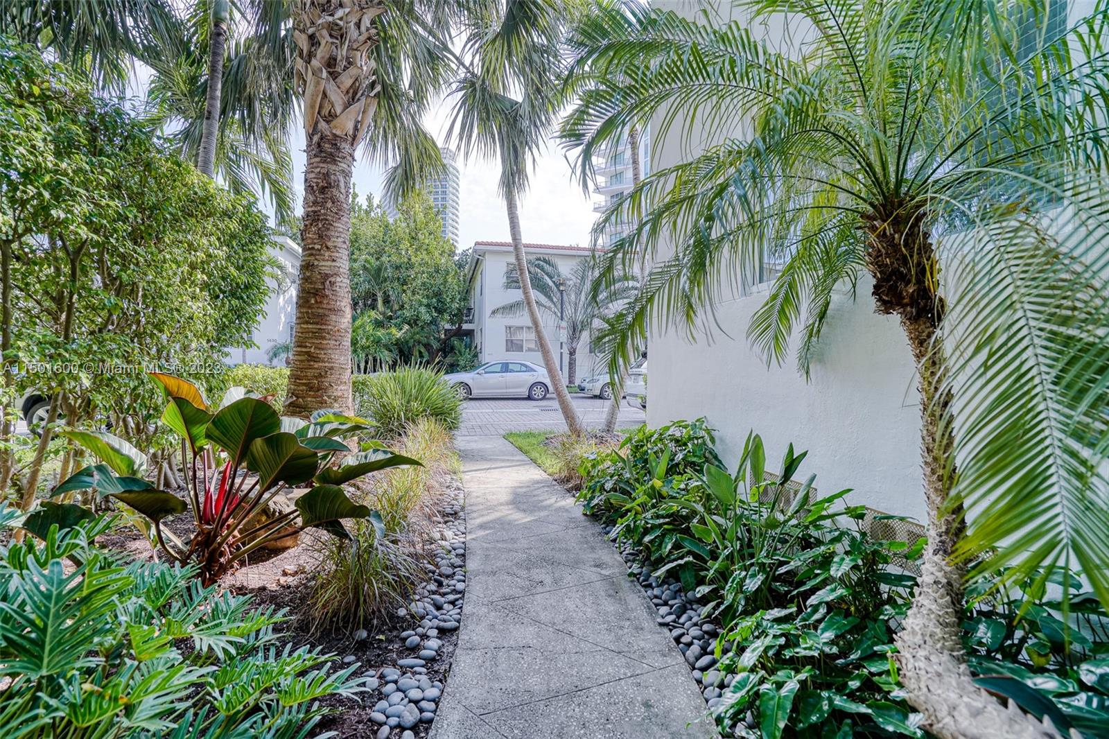 LINCOLN TERRACE SUB - Residential Income