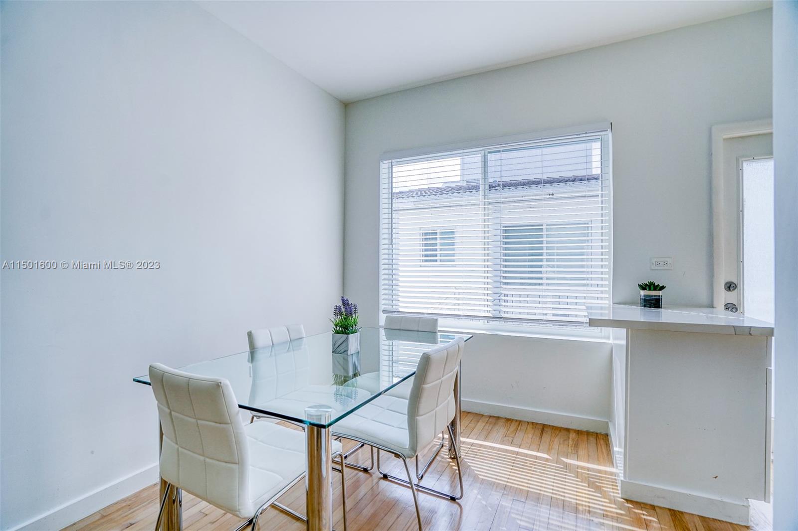 LINCOLN TERRACE SUB - Residential Income