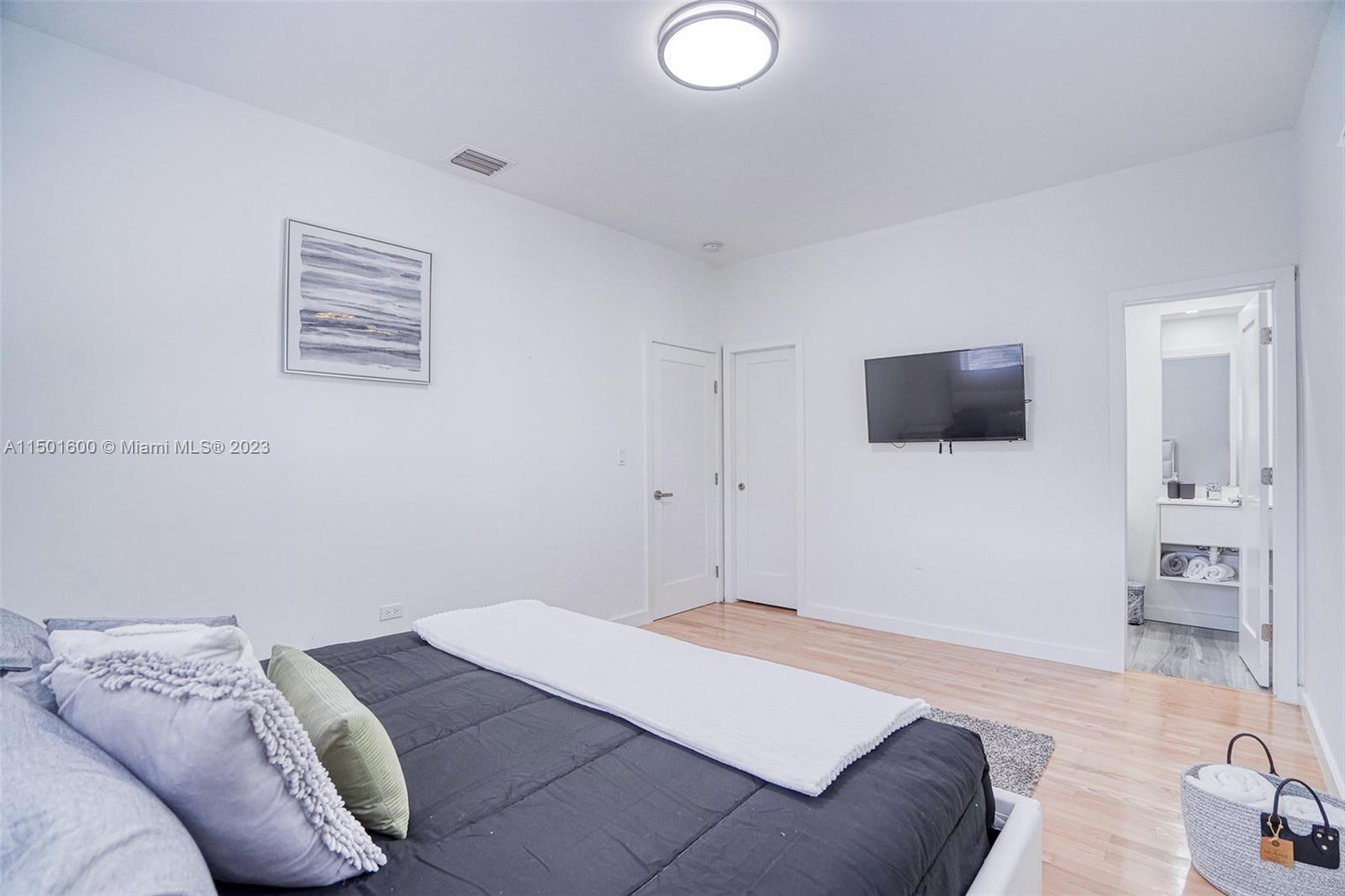 LINCOLN TERRACE SUB - Residential Income