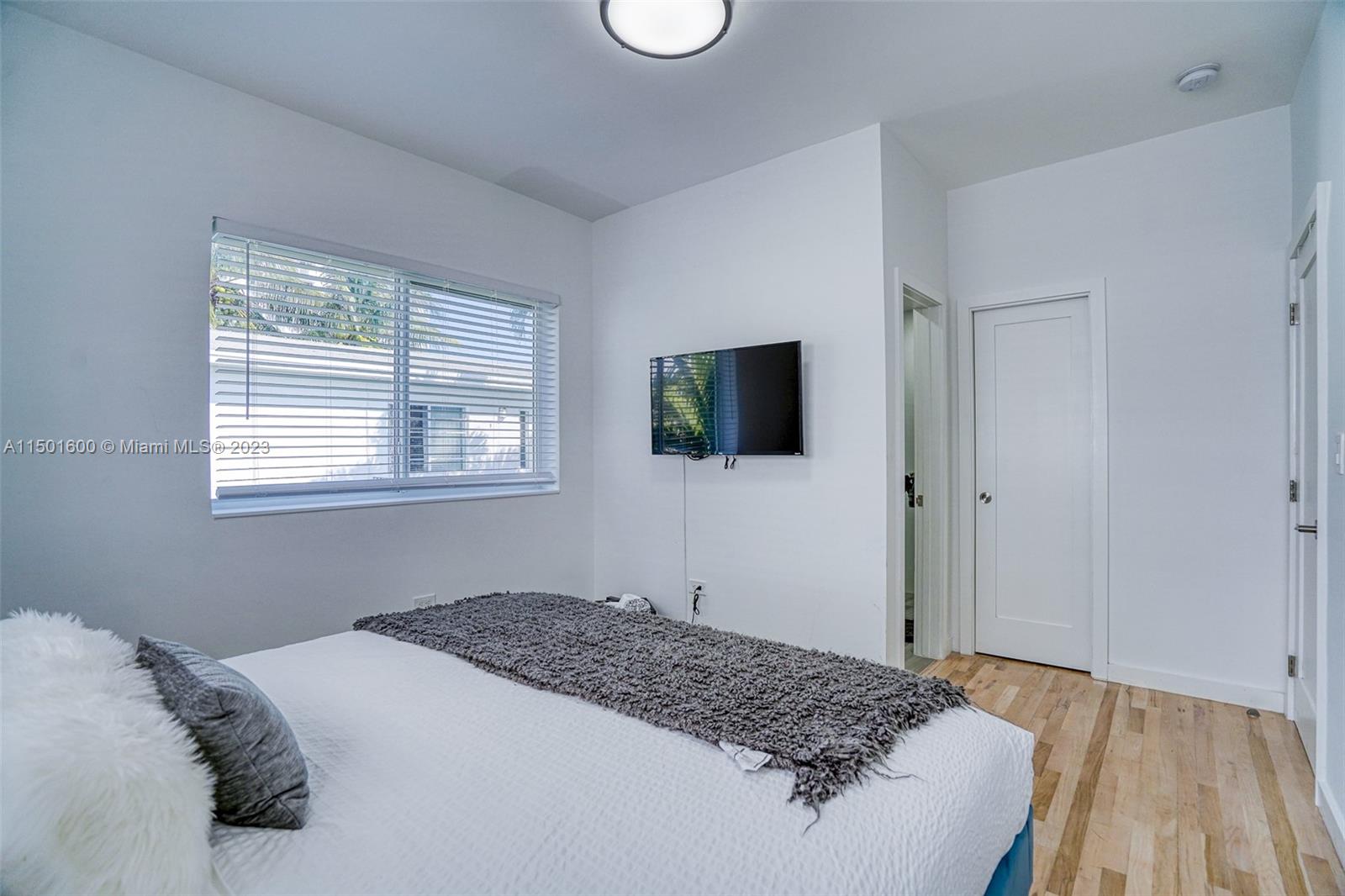 LINCOLN TERRACE SUB - Residential Income