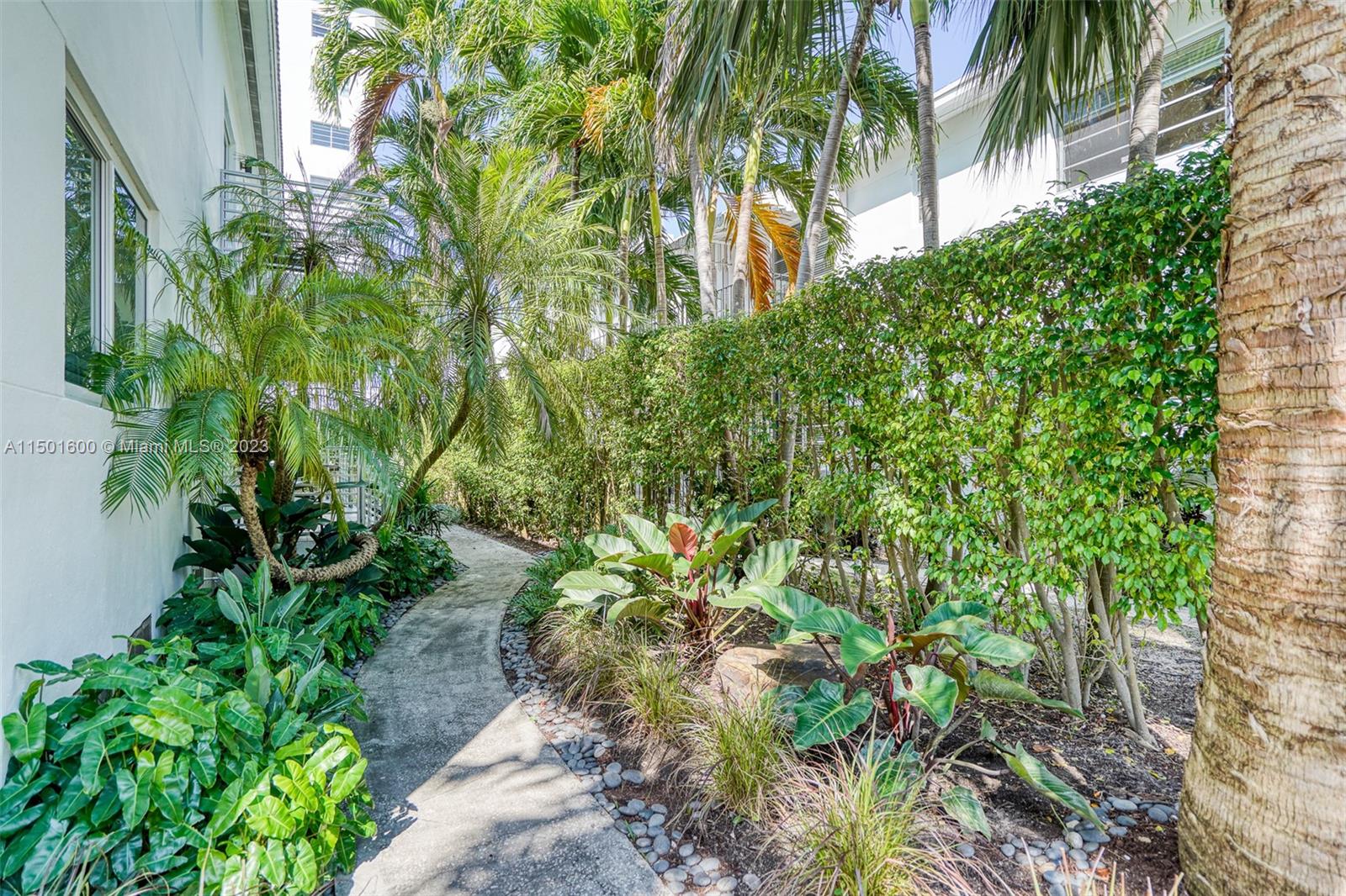 LINCOLN TERRACE SUB - Residential Income