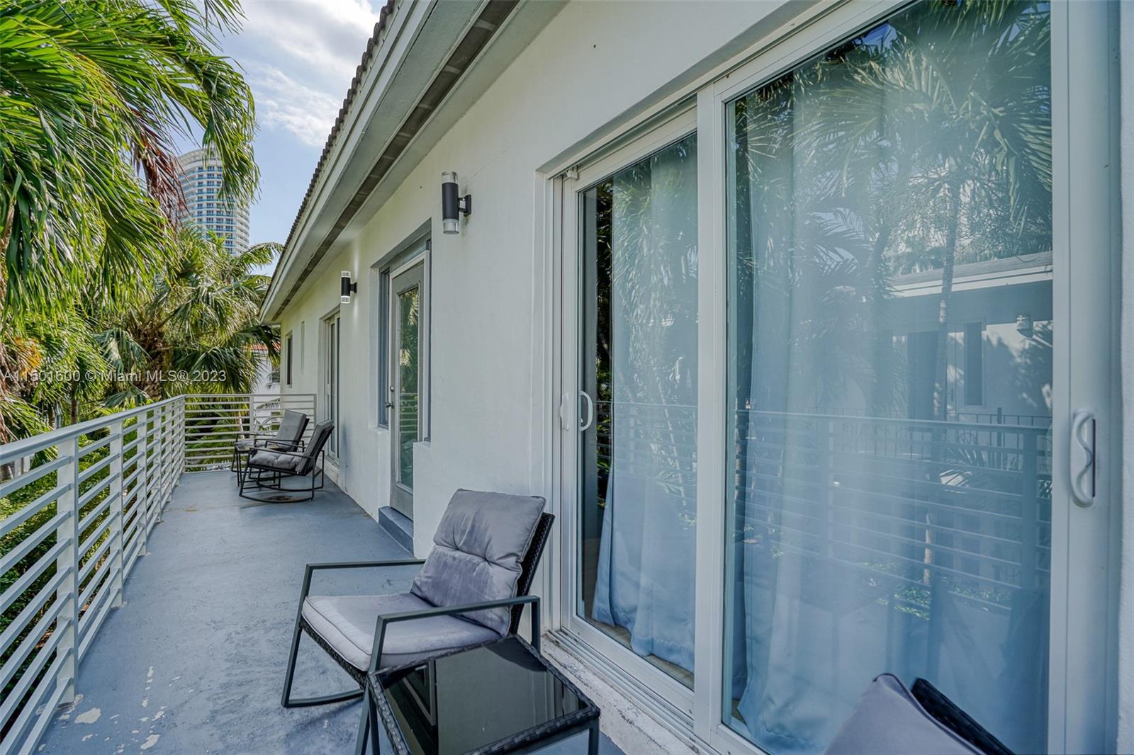 LINCOLN TERRACE SUB - Residential Income