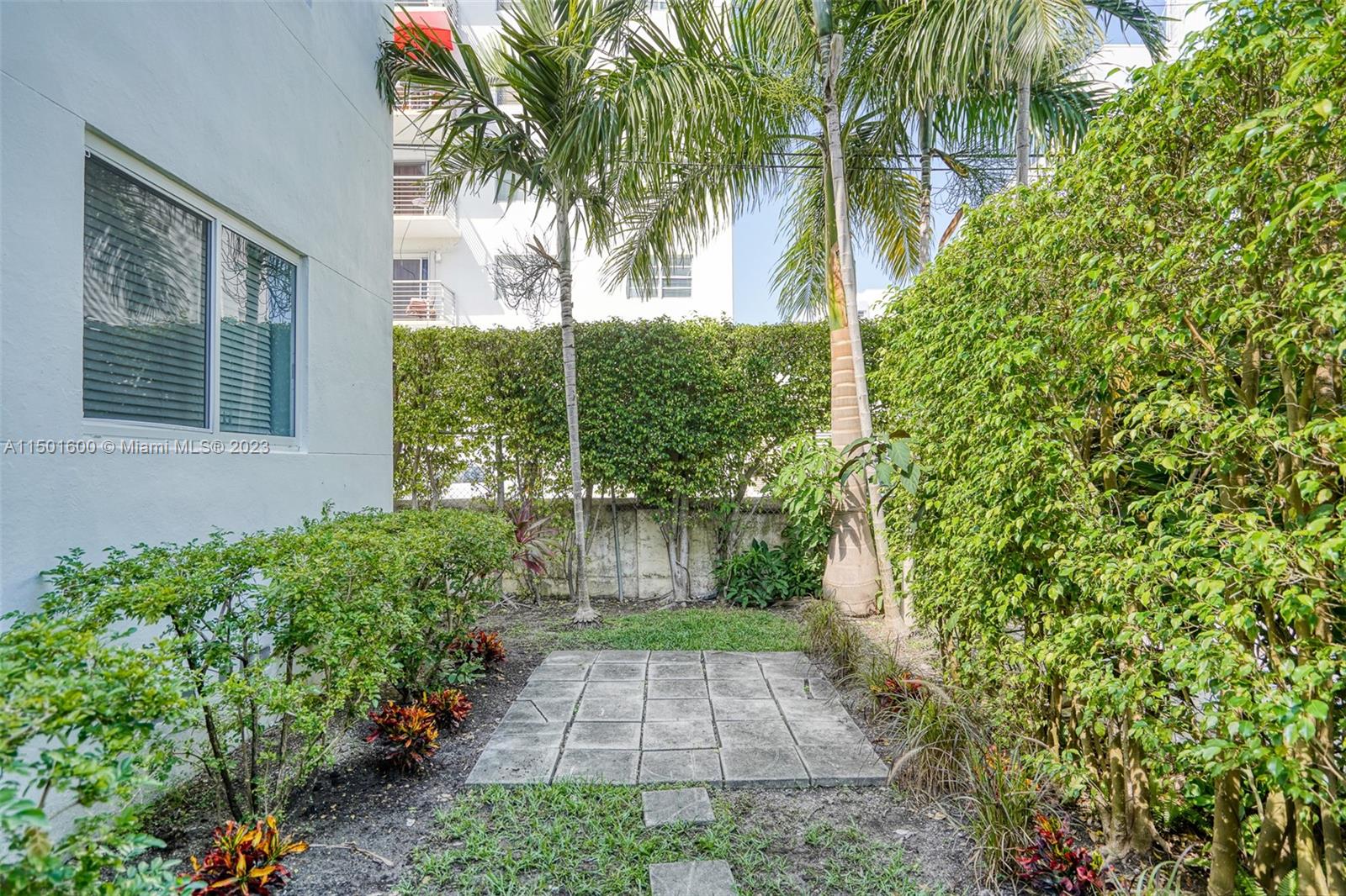 LINCOLN TERRACE SUB - Residential Income