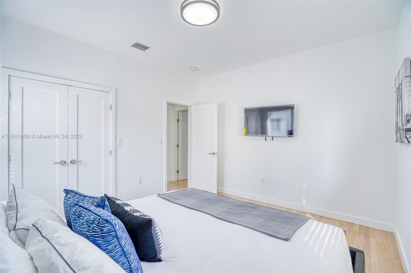 LINCOLN TERRACE SUB - Residential Income