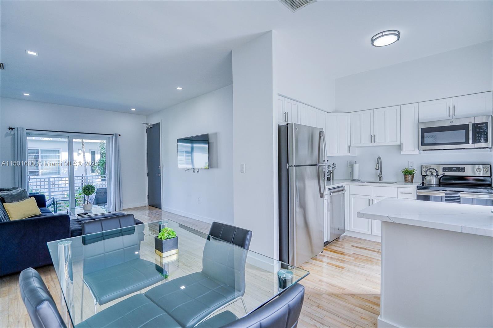 LINCOLN TERRACE SUB - Residential Income