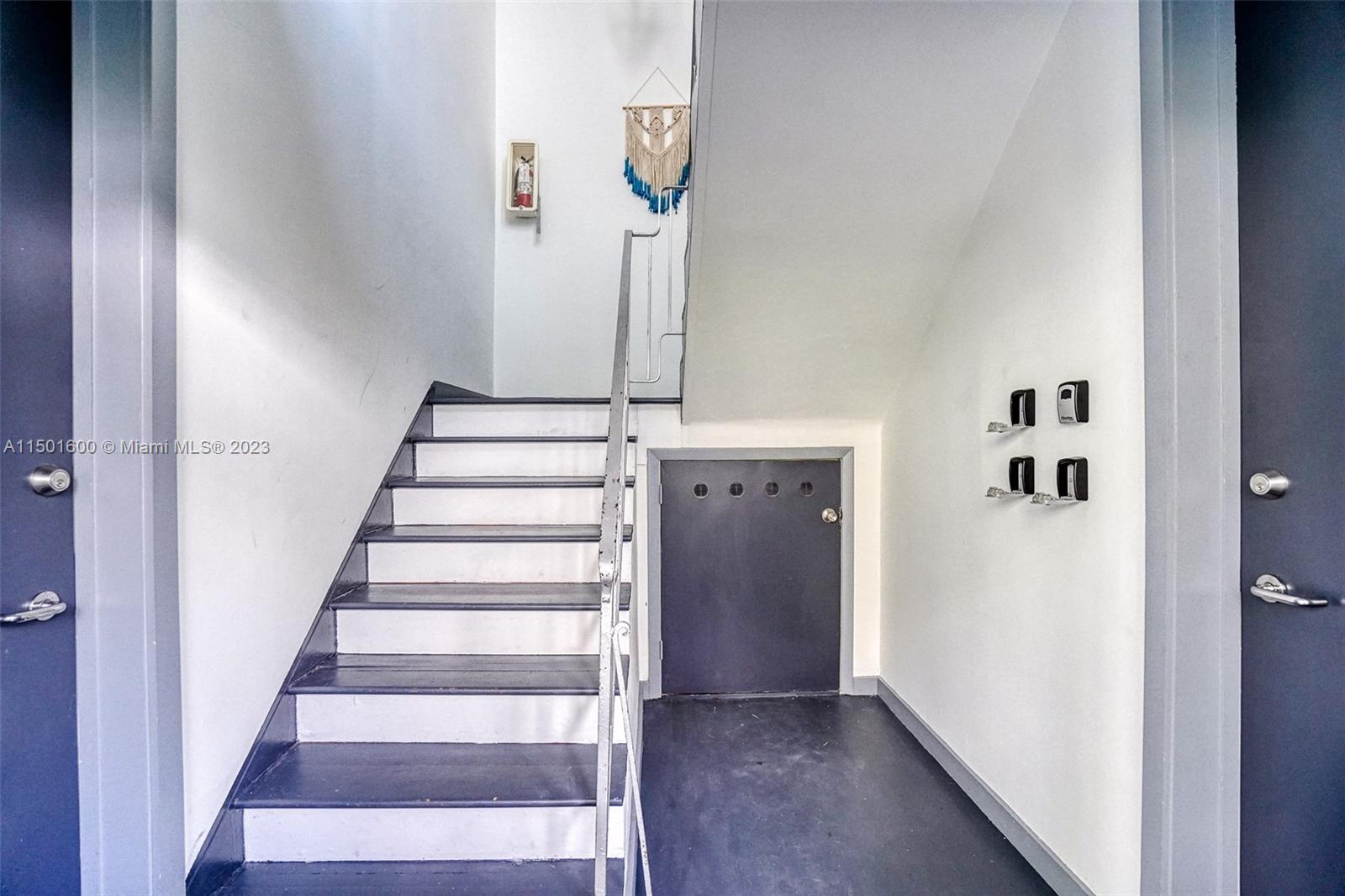 LINCOLN TERRACE SUB - Residential Income